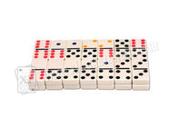 Dominós marcados blancos para las lentes de contacto ULTRAVIOLETA, juegos de los dominós, jugando